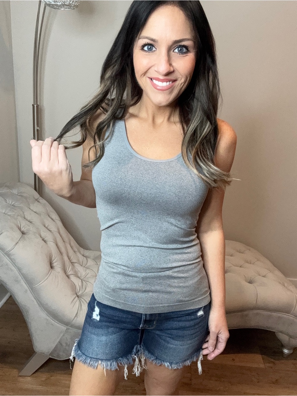 S/M Women’s Classic Scoop Neck Tank Top - Gray
